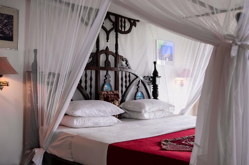Tembo House Hotel image 1