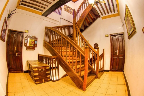 Tembo House Hotel image 21